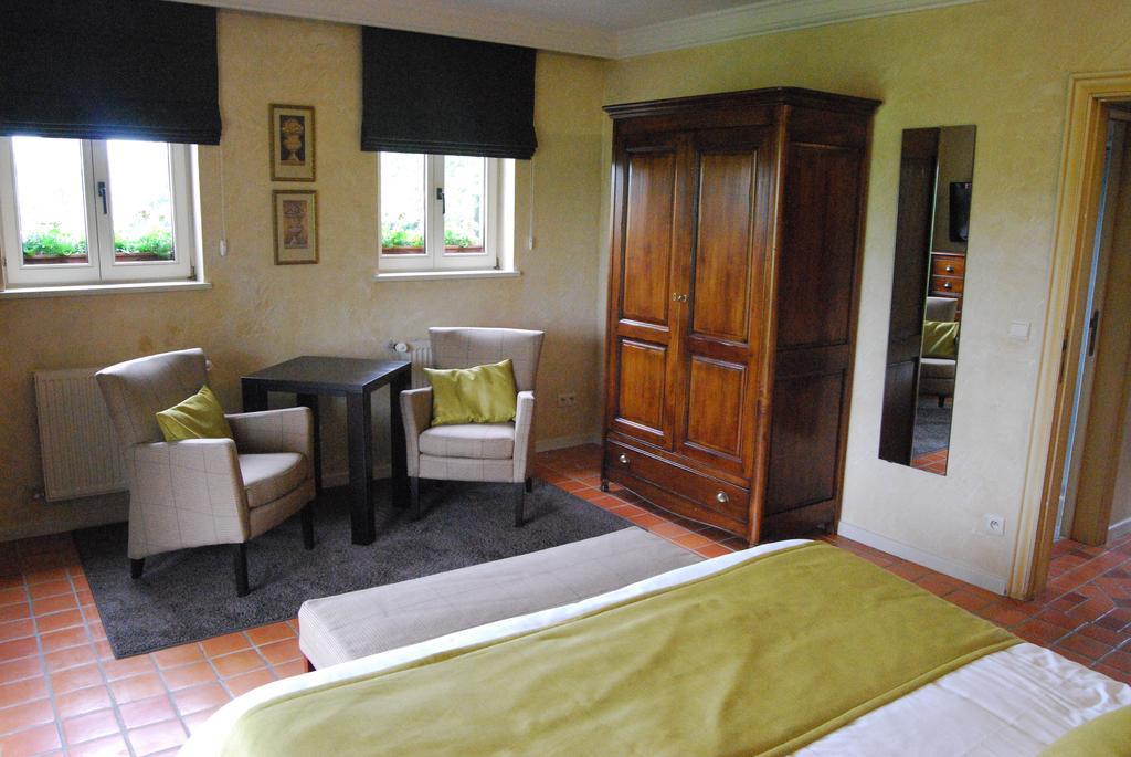 Hostellerie Gilain Achêne Екстериор снимка