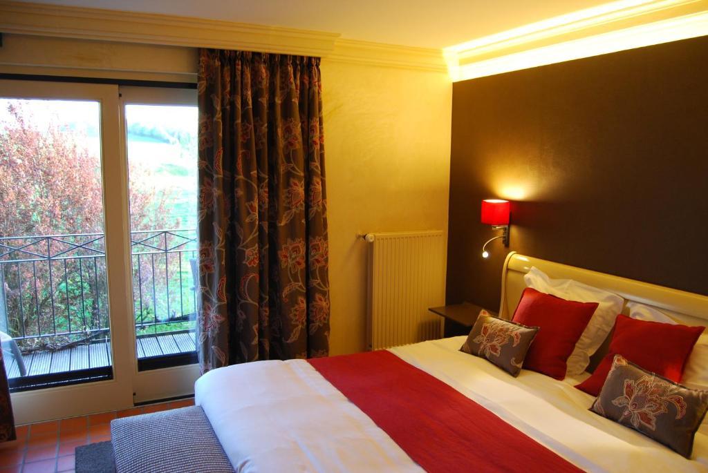 Hostellerie Gilain Achêne Екстериор снимка